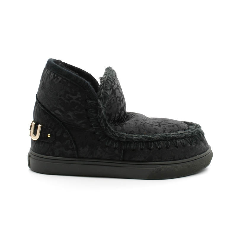 mou sneakers