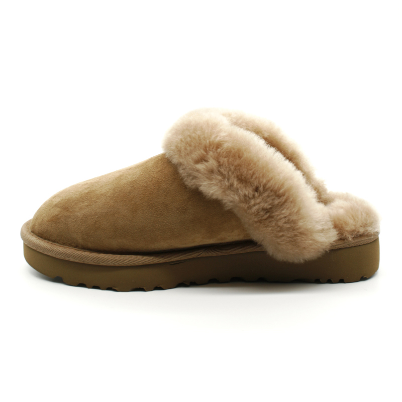 Chaussons et pantoufles UGG classic slipper ii h 